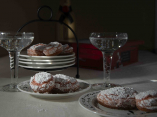 pink biscuit rose de reims cookies with Moet champagne